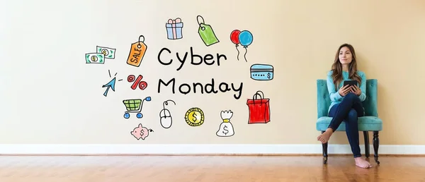 Cyber-Monday-Text mit junger Frau — Stockfoto