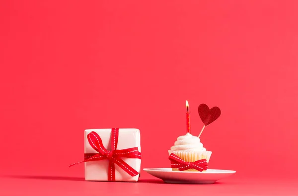 Motyw Walentynek z cupcake i serca — Zdjęcie stockowe