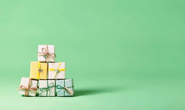 Pequeñas cajas de regalo hechas a mano —  Fotos de Stock