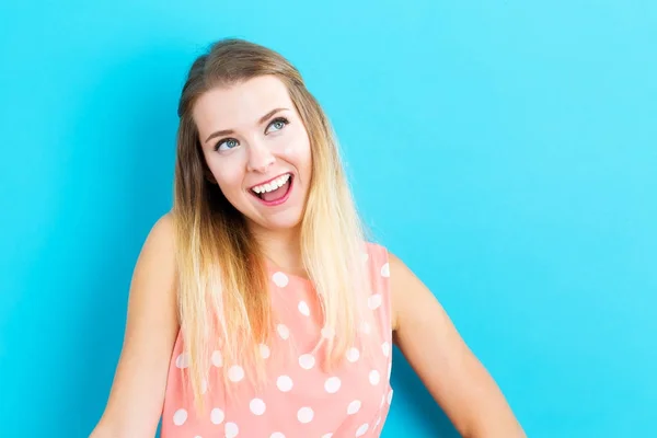 Feliz joven mujer — Foto de Stock