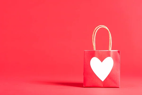 Bolsa de regalo con corazón —  Fotos de Stock