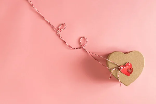 Tema Día de San Valentín con cajas del corazón — Foto de Stock