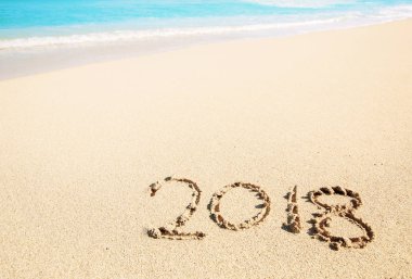 2018 tropik sahilde kutluyor