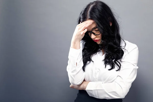 Ung kvinna stressad — Stockfoto