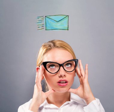 İş kadını ile e-posta