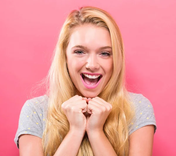 Feliz joven mujer — Foto de Stock