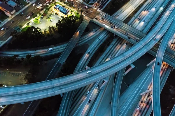 로스 앤젤레스에서 대규모 고속도로의 항공 보기 — 스톡 사진