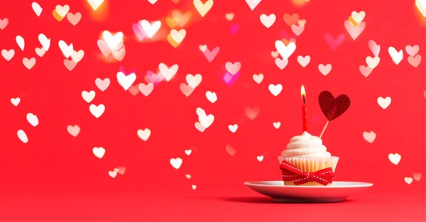 Ημέρα του Αγίου Βαλεντίνου θέμα με cupcake και καρδιά — Φωτογραφία Αρχείου