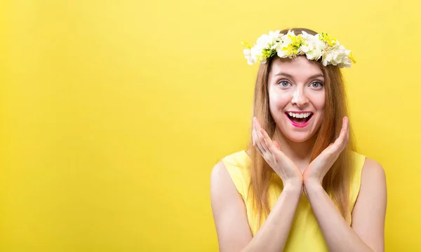 Mooie jonge vrouw — Stockfoto