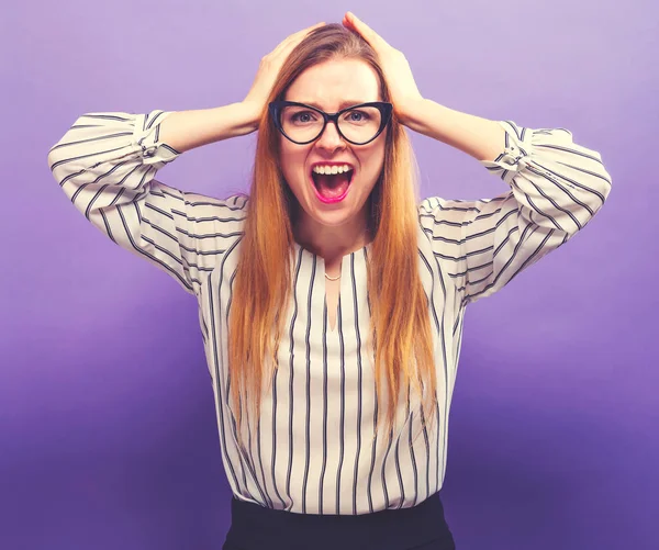 Jonge vrouw gestresst — Stockfoto