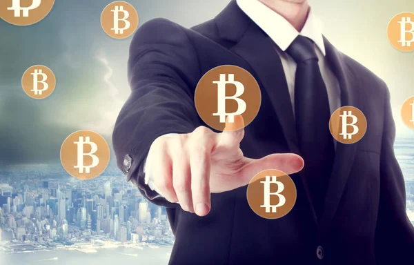 Concetto Bitcoin con uomo d'affari — Foto Stock