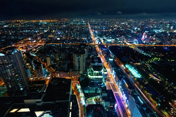 Luchtfoto van Osaka, Japan's nachts — Stockfoto