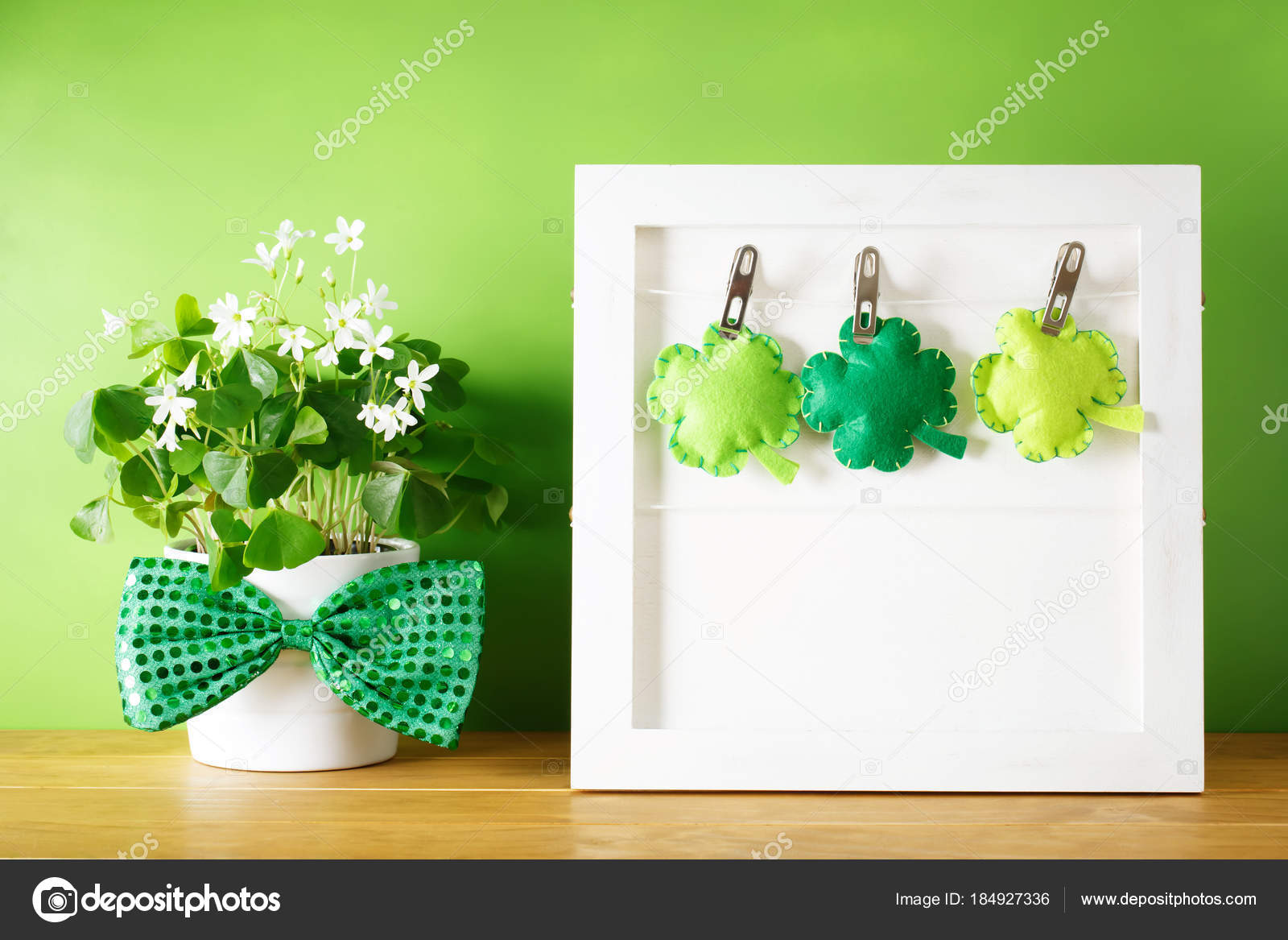 Saint Patricks Day message board Stock Photo by ©Melpomene 184927336