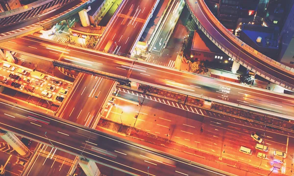 Flygfoto över en motorväg korsningen i Osaka, Japan — Stockfoto