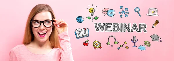 Webinar con giovane donna felice — Foto Stock