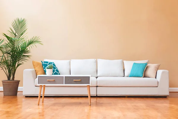 White couch in a large luxury home — Stock Photo, Image