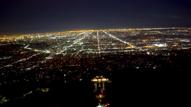 Vista aérea de un parque Griffith en Los Ángeles y en 4k — Vídeo de stock