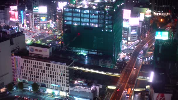Luchtfoto van een snelweg in Shibuya, Japan — Stockvideo