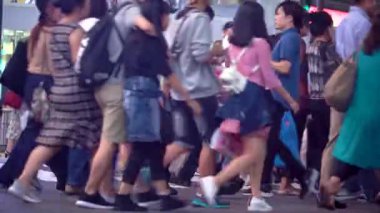 Shibuya, Tokyo, Japonya içinde ünlü kavşak kişi arası