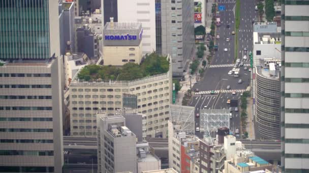 Flygfoto över Tokyo trafik högt ovanför — Stockvideo