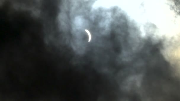 I slutet av en solförmörkelse som fångas i Usa — Stockvideo