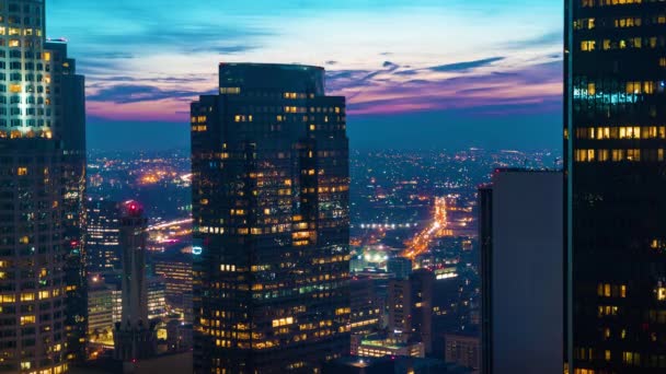 A Downtown La felhőkarcolók gyorsított napkelte — Stock videók
