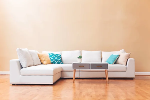 White couch in a large luxury home — Stock Photo, Image