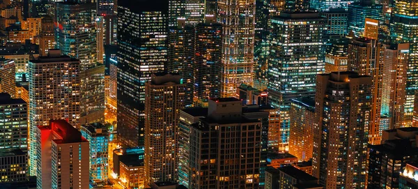 Chicago gratte-ciel la nuit — Photo