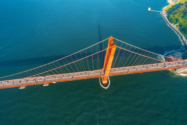 Letecký pohled na Golden Gate Bridge v San Franciscu — Stock fotografie