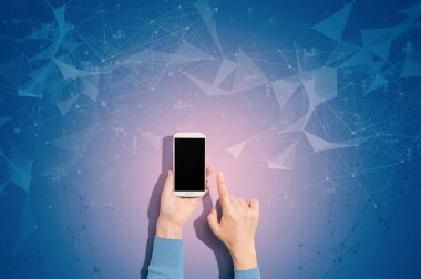 Akıllı telefon kullanan kişi.