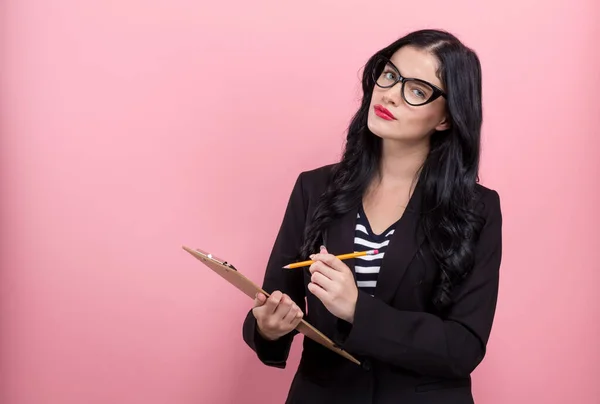 Office vrouw met een Klembord — Stockfoto