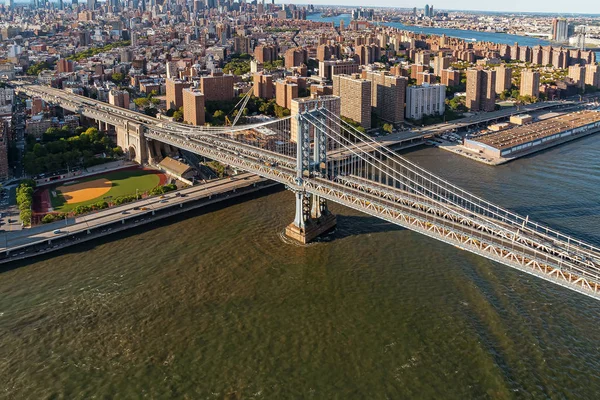 Vista aérea del Puente de Manhattan en NY — Foto de Stock
