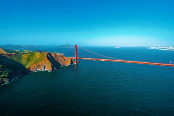 Widok z lotu ptaka na most Golden Gate w San Francisco — Zdjęcie stockowe