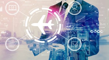 Uçak bileti konsepti iş adamının elinde bir tablet var.