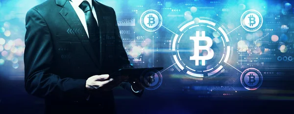 Tema Bitcoin con uomo d'affari — Foto Stock