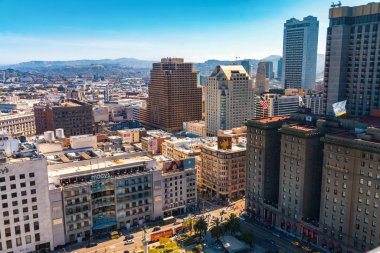 Güneş Union Square San Francisco üzerinde batıyor