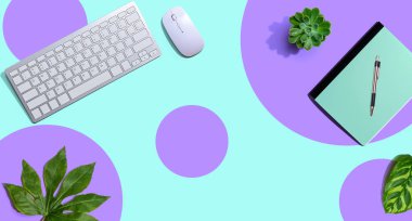 Dizüstü bilgisayar lı bilgisayar klavyesi ve fare