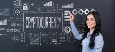 Genç kadınla kripto para teması
