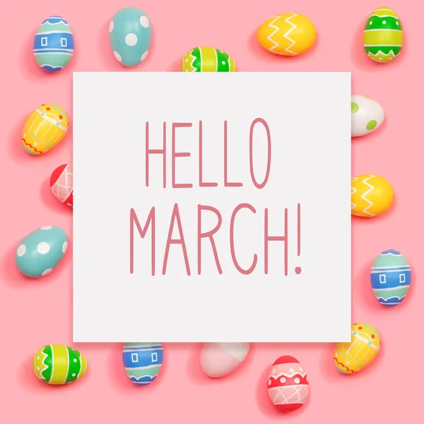Hallo-März-Nachricht mit Ostereiern — Stockfoto