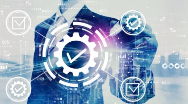 İş adamıyla kalite kontrol onayı