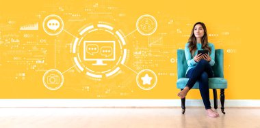 Genç kadın ile sosyal medya Tema