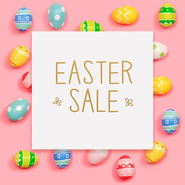 Mensaje de venta de Pascua con huevos de Pascua — Foto de Stock