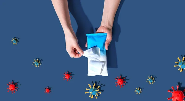 Sanitizer pyyhi koronavirus käsite — kuvapankkivalokuva