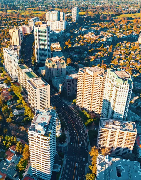 Vista aérea de edificios en Wilshire Blvd en LA — Foto de Stock