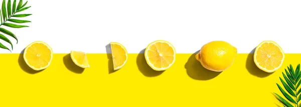 新鮮な黄色のレモンのオーバーヘッドビュー — ストック写真