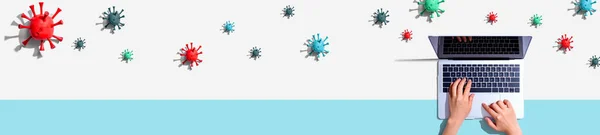 Bärbar dator med epidemisk influensa koncept — Stockfoto