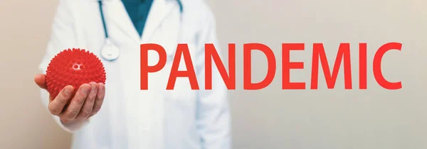 Pandemisch thema met een arts — Stockfoto