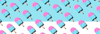 Gölgeli pembe ve mavi dondurmalar.