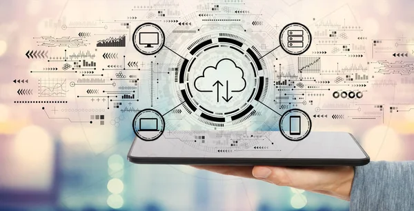 Cloud Computing mit Tablet-Computer — Stockfoto