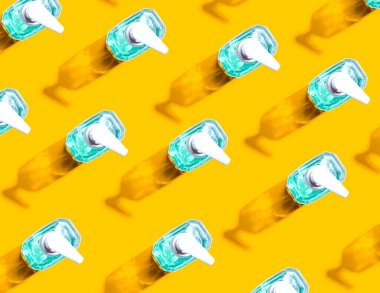 Dezenfekte jeli şişeleri